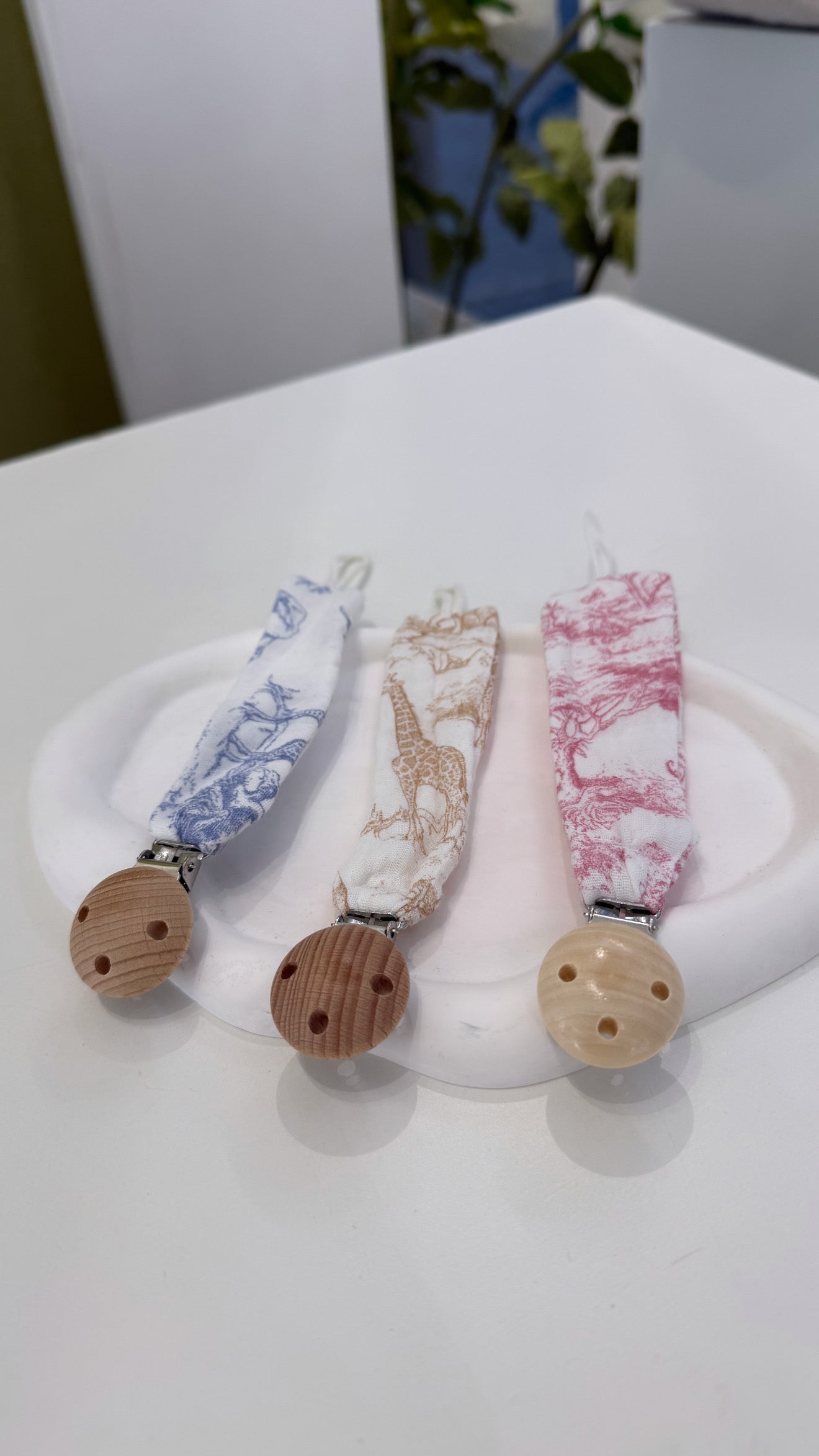 Attache Tetine Safari