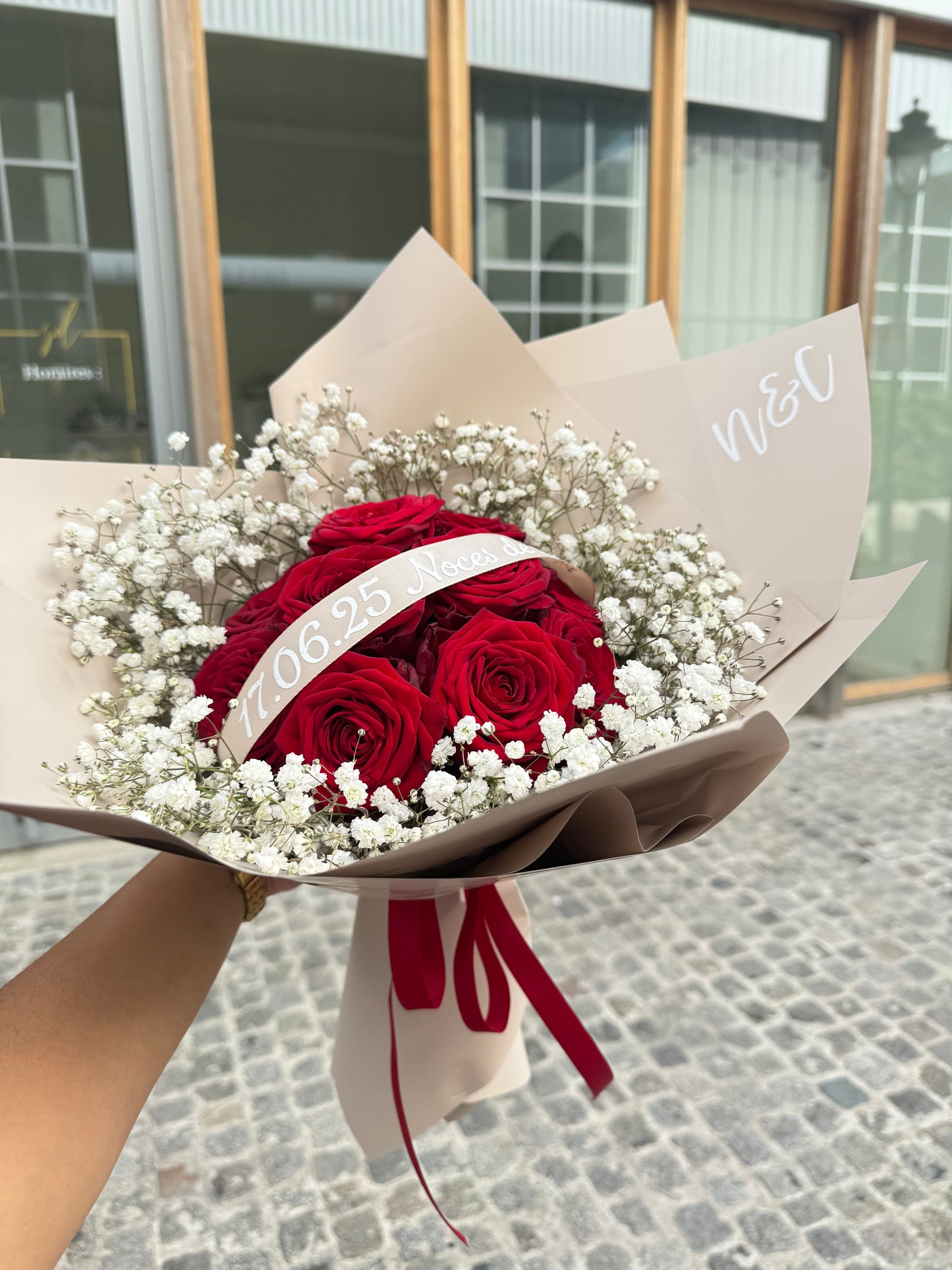 Bouquet de rose avec phrase personnalisée