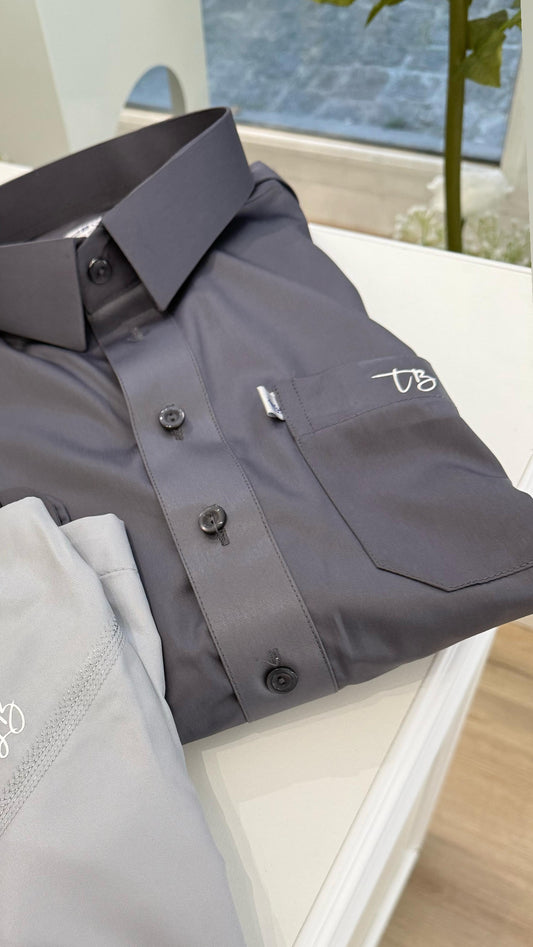 Qamis à col satiné